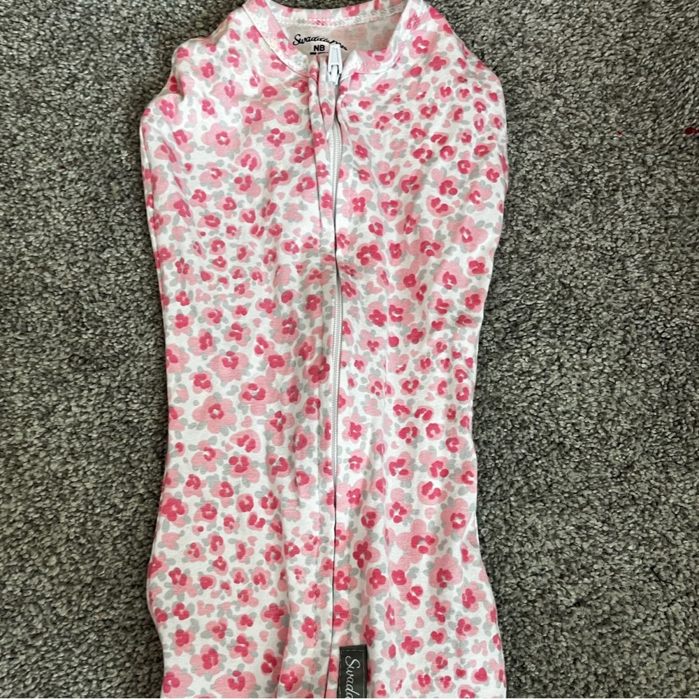 SwaddleMe Infant Compression Swaddle Size 0 - 3 Months